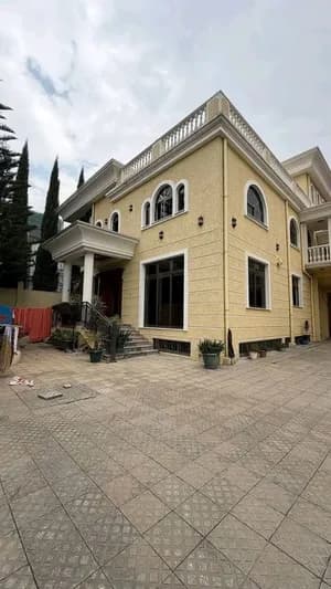 Modern G+2 House in Ayat