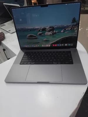 Apple MacBook Pro M1 Max 16-inch