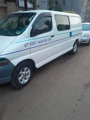 Toyota Hiace 2L Van 2001