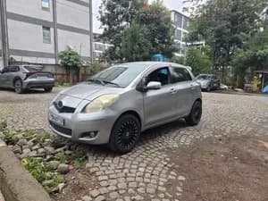 Toyota Yaris Compact 2010