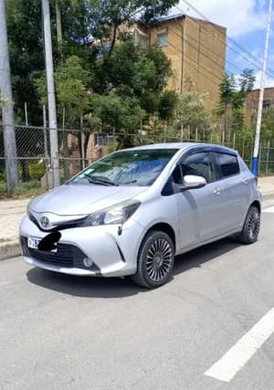 Toyota Yaris Compact 2015