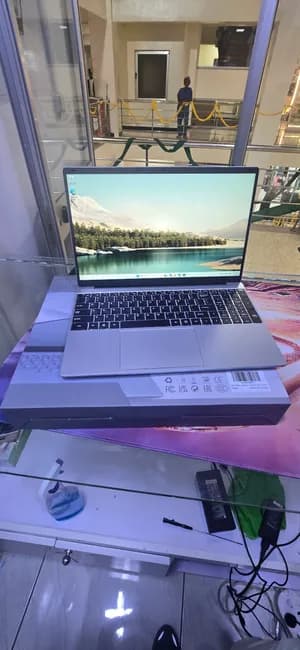 MT Laptop 15.6 Inch 8GB 256GB