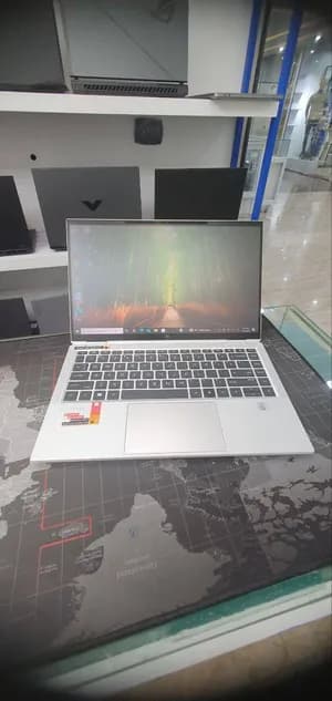 HP EliteBook x360 1040 G7 Laptop