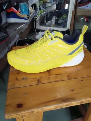 Royal Yellow Sneakers Size 41