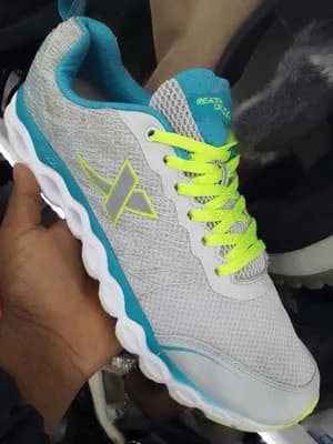 Xtep Sneakers Size 42