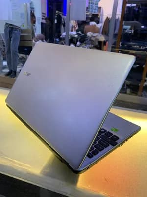 Acer Aspire 8GB 256GB SSD used