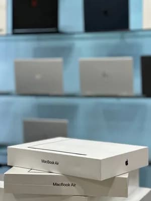 Apple MacBook Air M2 13.6-inch 16GB 256GB