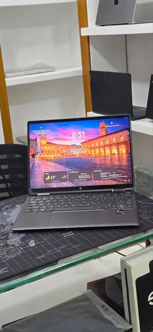 HP Specter x360 i7 16GB 512GB