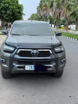 Toyota Invincible King Cab 2021
