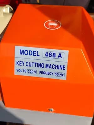 Key Cutting Macine