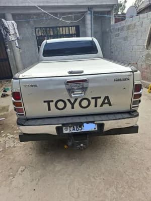 TOYOTA HILUX KIN KAP