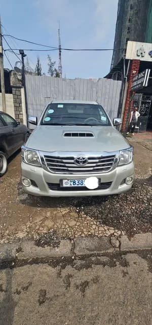 Toyota Hilux Vigo 2013