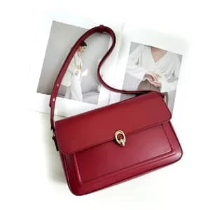 Box-shaped handbag with gold-tone clasp