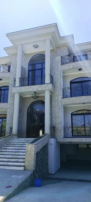 Modern B+G+2 House in Bole