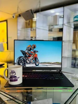 ASUS ROG STRIX G713 16GB 1TB 17" 2K