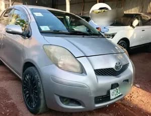 YARIS COMPACT