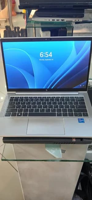 HP EliteBook 830 G8 Laptop