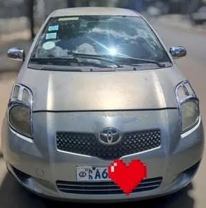 Toyota Yaris Compact 2010 1000cc