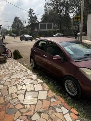 Toyota Yaris Compact 2010 Automatic