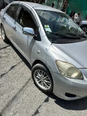 Toyota Yaris Belta 2006