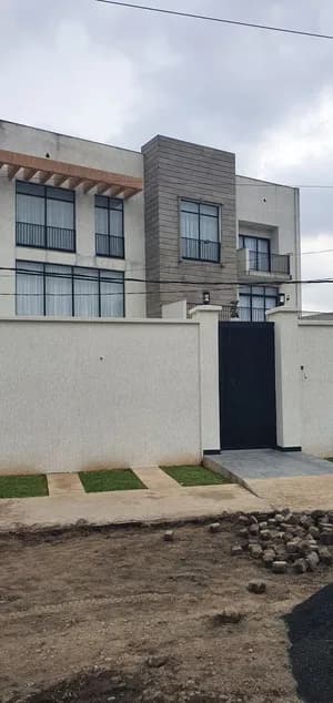 Urgent Sale G+2 House Hillside 630 sqm