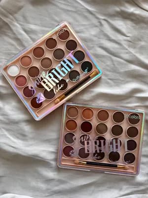 20 shade eyeshadow palette
