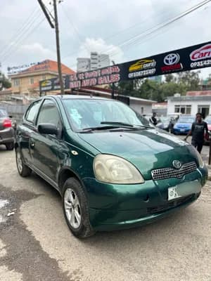 Toyota Vitz yaris 2000 1000CC
