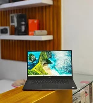 Dell XPS 15 i7 16GB 512GB