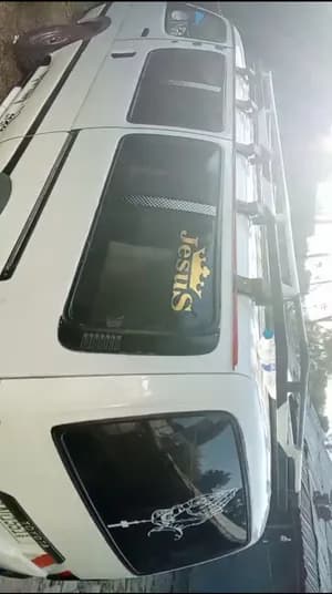 Toyota Hiace Minibus