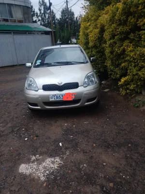 TOYOTA VITZ 2002