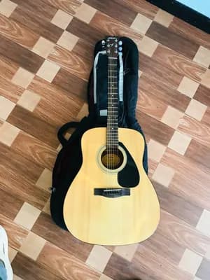 Yamaha F310 Acoustic Guitar