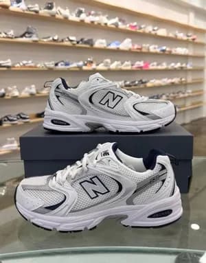 New Balance 9060 Sneakers