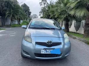 Toyota Yaris Compact 2010 Automatic Gray