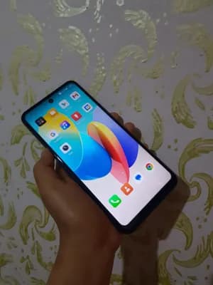Oale Pop 8 64GB Smartphone