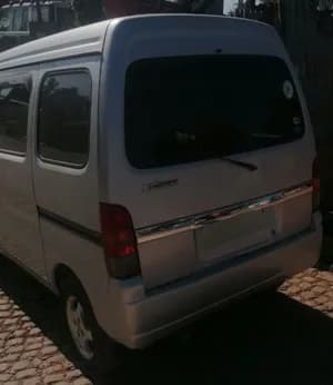 Suzuki Every 2005