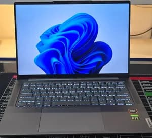 Lenovo Yoga Pro 7 Laptop