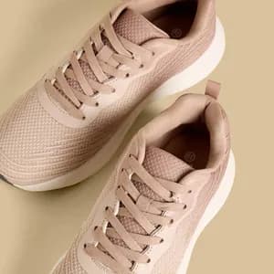MAX textured lace up sports shoe