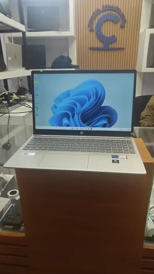 HP Notebook 15 i7 12th Gen 16GB 512GB