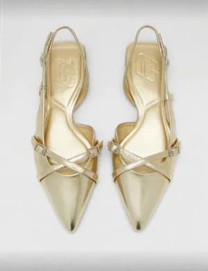Pointed toe flat sandals