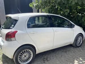 Toyota Yaris compact 2010