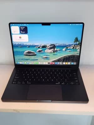 Apple MacBook Pro 14-inch M5 16GB