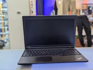 lenovo thinkpad 4 GB RAM 500 GB 15.6