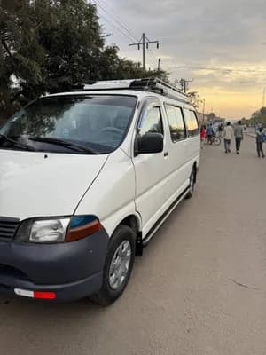 Toyota Hiace 2003 Van