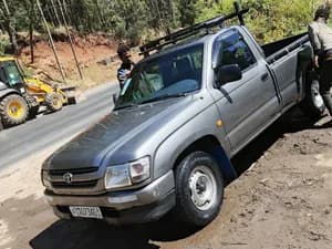 Toyota Hilux 2001 used manual Pickup