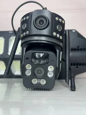 V380 AI Solar Camera Light 2-in-1