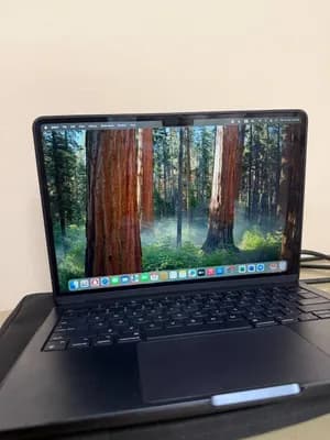 MacBook Air 13-inch 2024