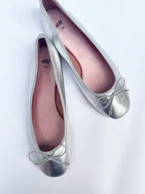 Plain bow ballerina flat