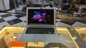 Apple MacBook Air 2012 4GB RAM 128GB SSD
