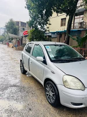 Toyota Vitz 2003