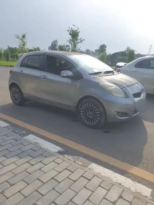 Toyota Yaris Compact 2010 1000cc used